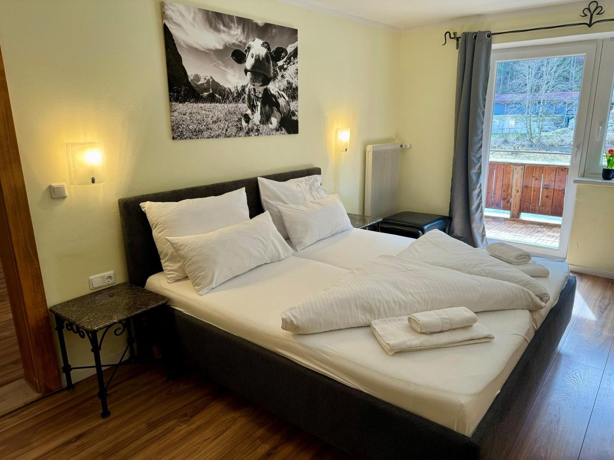 Alpenlodge, Ferienwohnung 5 Тирзее Екстериор снимка