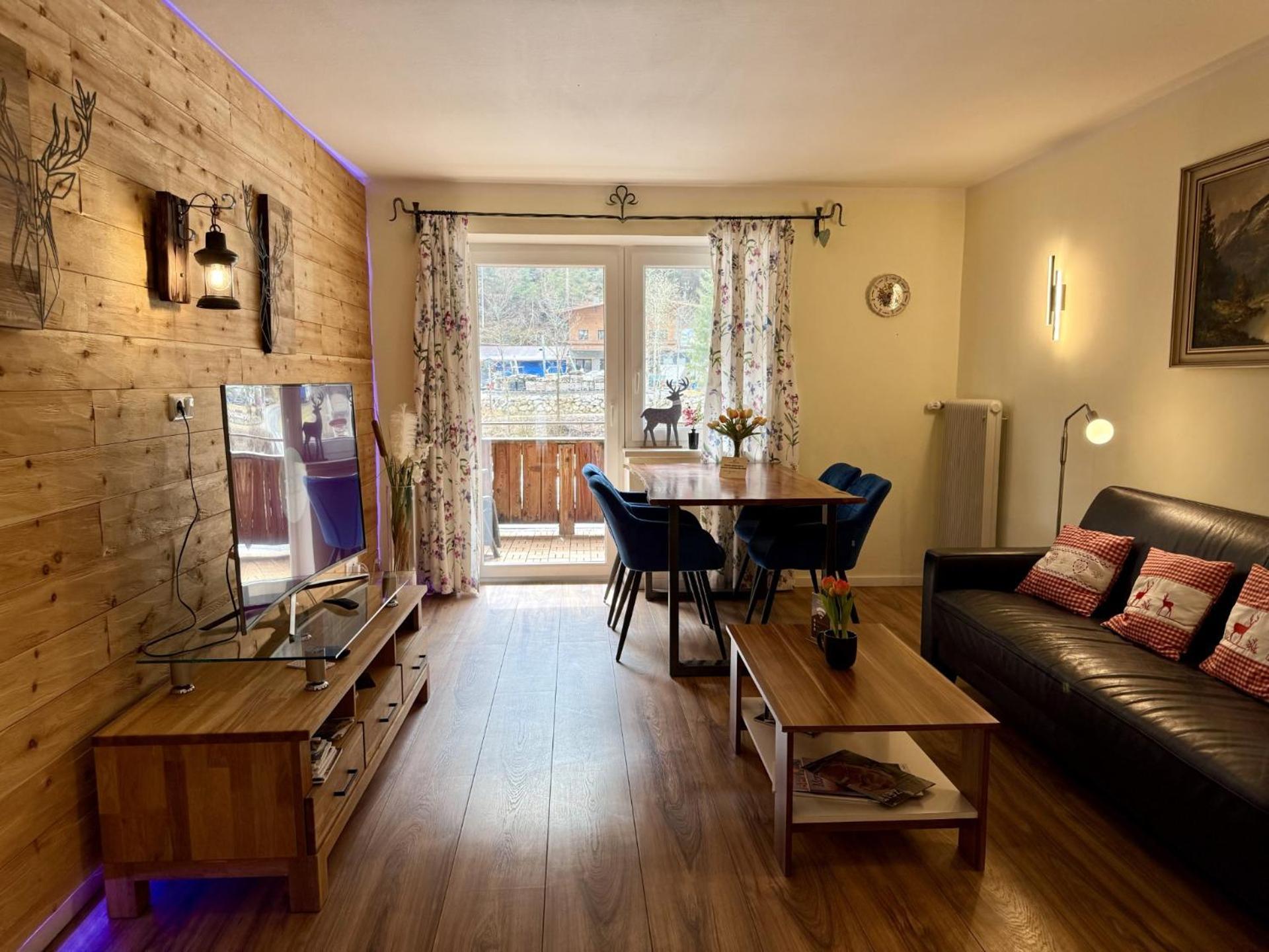 Alpenlodge, Ferienwohnung 5 Тирзее Екстериор снимка